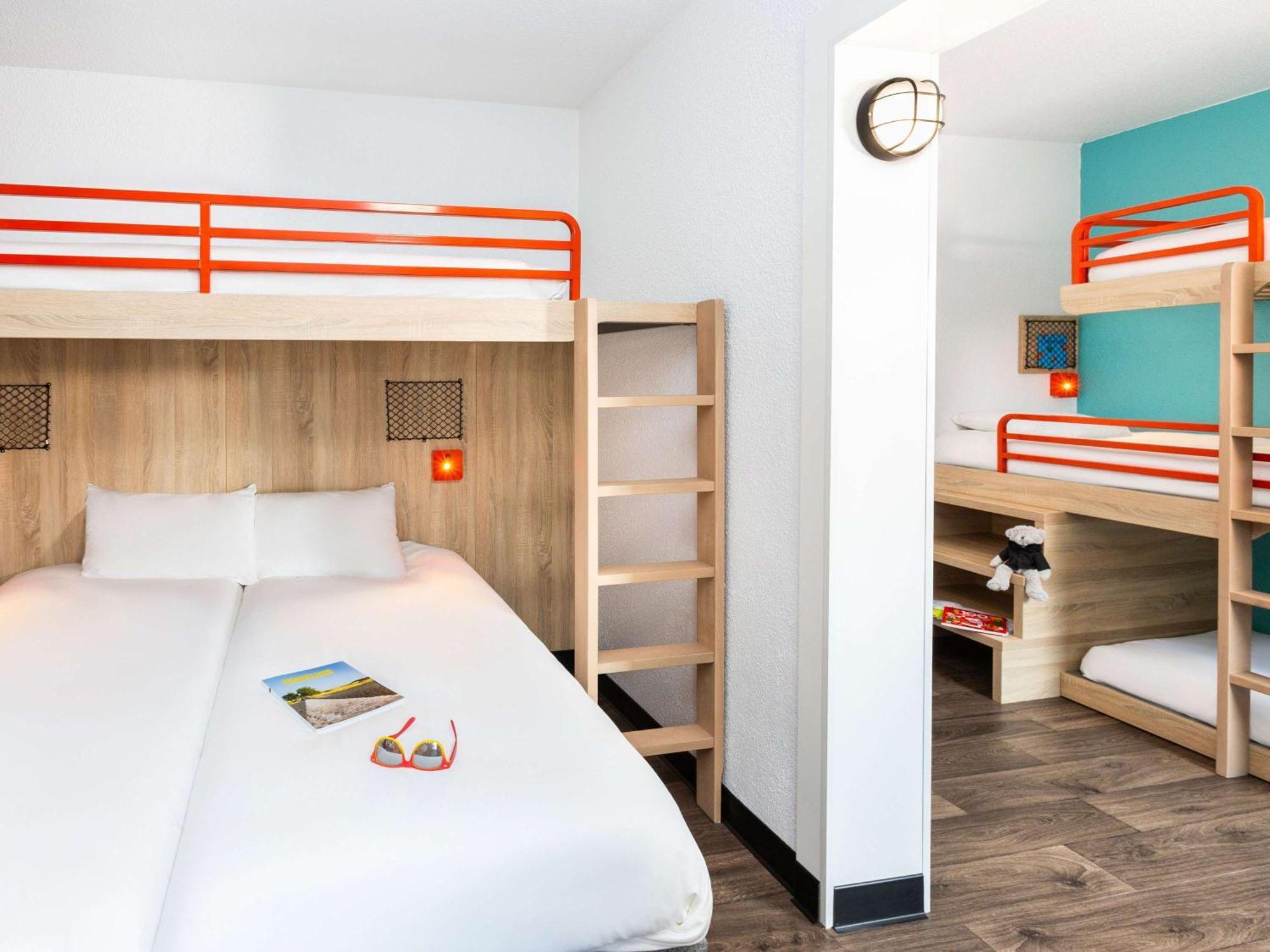 Hotelf1 Thonon Les Bains Est Marin