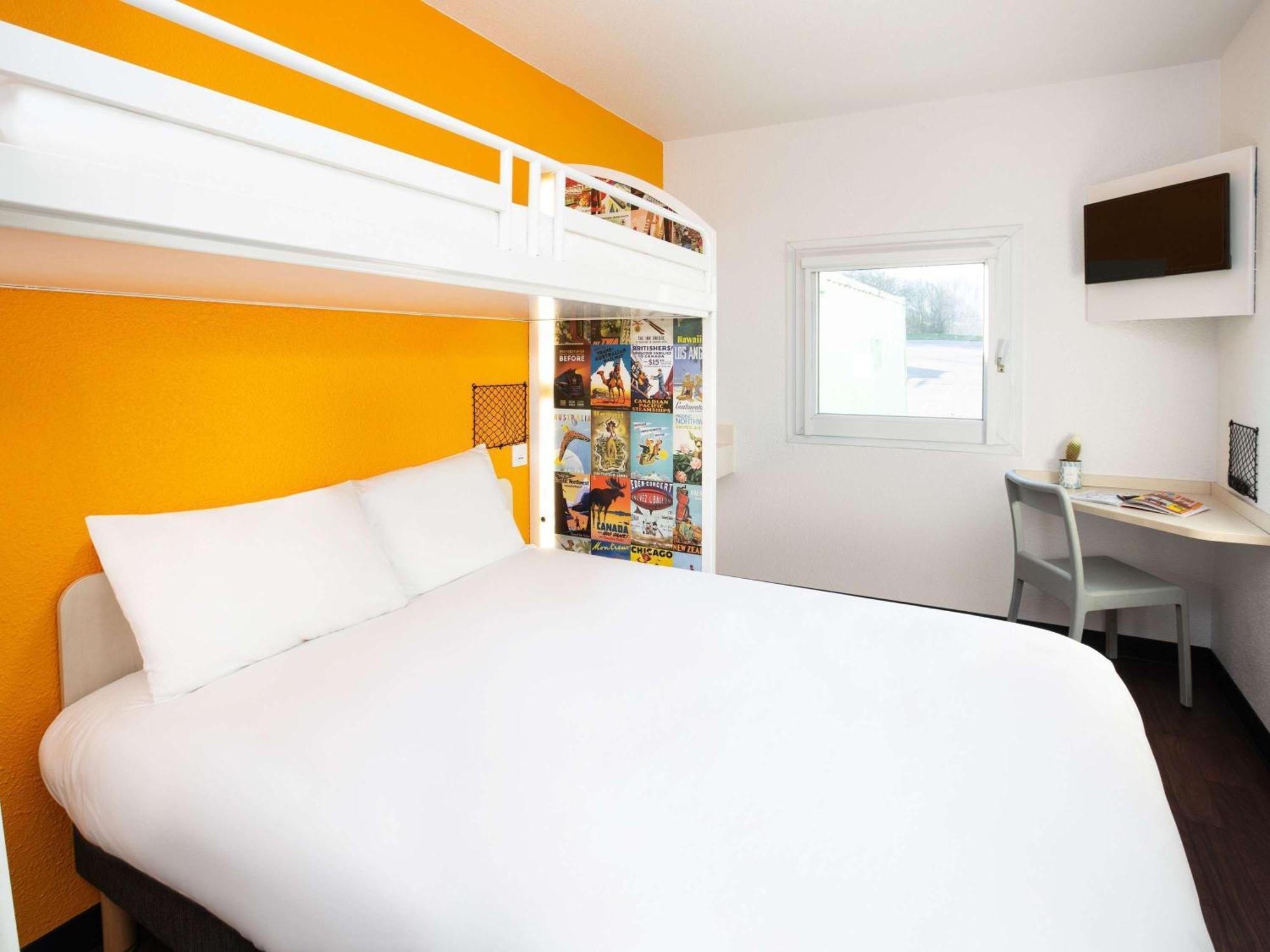 Hotelf1 Thonon Les Bains Est Marin